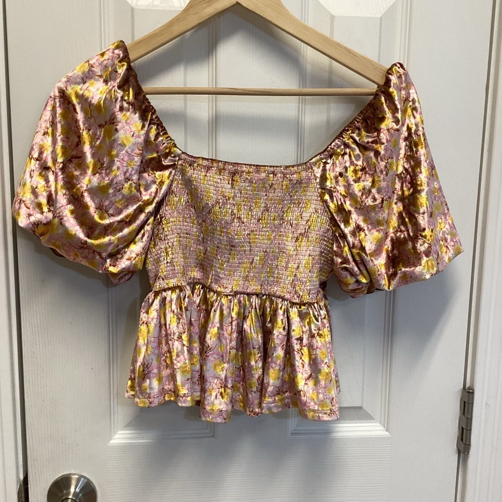 Free The Roses SZ XS Women’s Floral Velvet Twisted Baby Doll Top Peplum - Picture 5 of 8